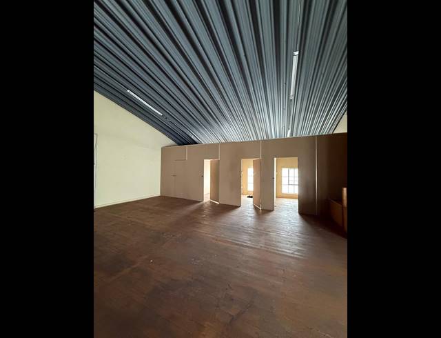 196M² WAREHOUSE FOR SALE IN VANDERBIJLPARK CE 6